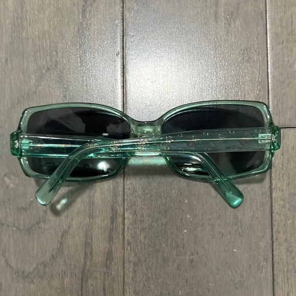 Y2K Vintage Guess Sunglasses with Case - Picture 2 of 8